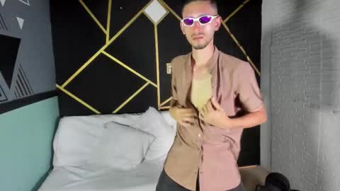 Logan Rogers online show from 23, 10, 2025