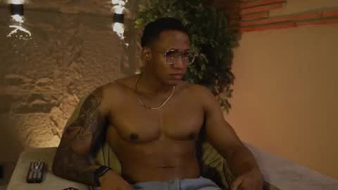 Snapshot of logan_varela chatting on 17, 10, 2025 logan_varela online show from 17, 10, 2025