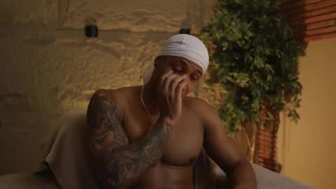 Snapshot of logan_varela chatting on 24, 10, 2025 logan_varela online show from 24, 10, 2025