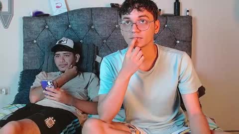 logan_willyams_ online show from 9, 9, 2025