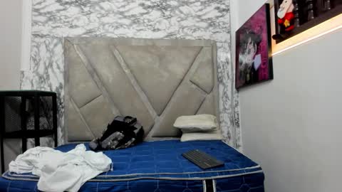 Snapshot of loganjhonson chatting on 23, 9, 2025 loganjhonson online show from 23, 9, 2025