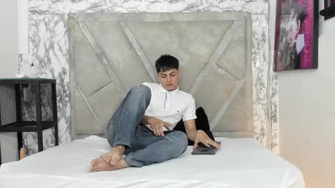 Snapshot of loganjhonson chatting on 14, 10, 2025 loganjhonson online show from 14, 10, 2025