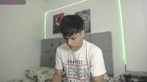 Snapshot of loganjhonson19 chatting on 6, 1, 2026 loganjhonson19 online show from 6, 1, 2026