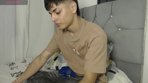 loganjhonson19 online show from 14, 4, 2026