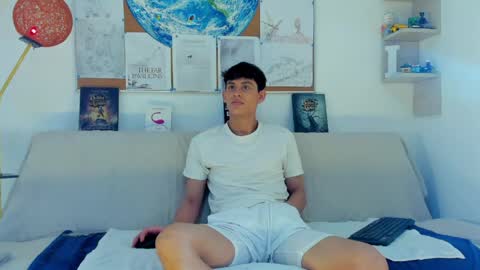 Snapshot of loganoficialx chatting on 30, 3, 2026 loganoficialx online show from 30, 3, 2026