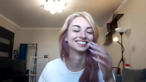 Snapshot of loisepadovano chatting on 24, 9, 2025 Amelia online show from 24, 9, 2025