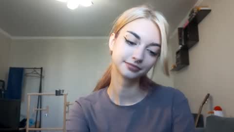 Snapshot of loisepadovano chatting on 25, 9, 2025 Amelia online show from 25, 9, 2025