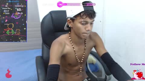Snapshot of loistwink_1 chatting on 19, 12, 2024 LOUIS online show from 19, 12, 2024