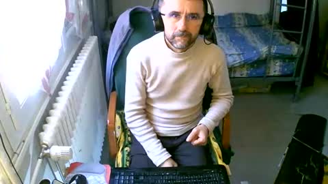 Snapshot of lokoum39 chatting on 13, 12, 2024 lokoum39 online show from 13, 12, 2024