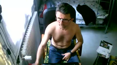 Snapshot of lokoum39 chatting on 22, 10, 2025 lokoum39 online show from 22, 10, 2025