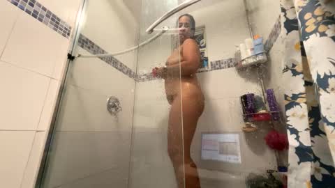 Snapshot of lola52990 chatting on 12, 10, 2025 Lola online show from 12, 10, 2025