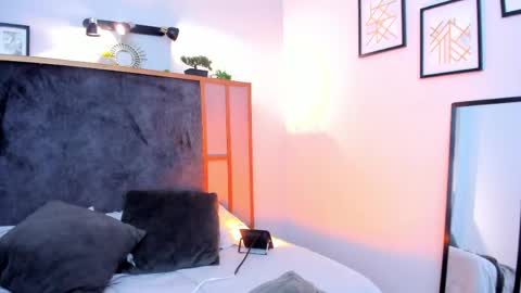Lola online show from 4, 5, 2026