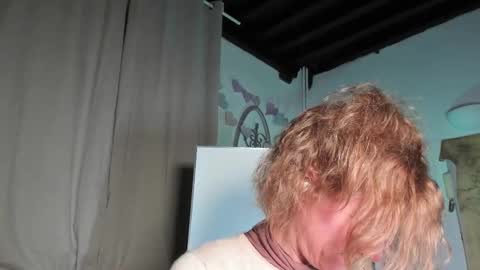 lola_belgium online show from 20, 2, 2025