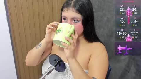 Snapshot of lola_clit chatting on 11, 9, 2025 lola online show from 11, 9, 2025