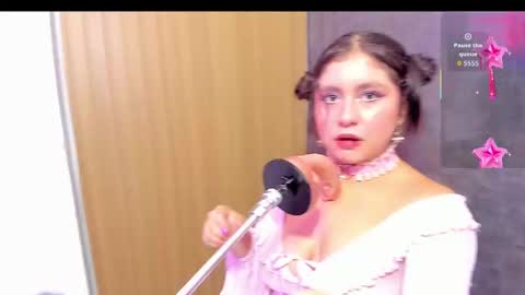 Snapshot of lola_clit chatting on 11, 10, 2025 lola online show from 11, 10, 2025