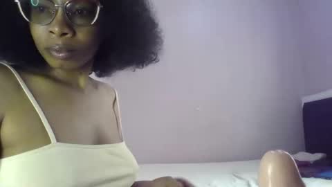 Snapshot of lola_coco chatting on 9, 4, 2026 Lola Coco online show from 9, 4, 2026