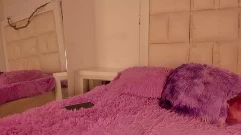 Snapshot of lola_js chatting on 27, 10, 2025 lola_js online show from 27, 10, 2025