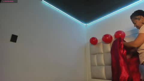 lola_js online show from 9, 5, 2026