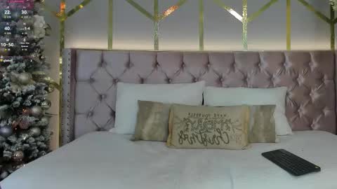 Snapshot of lola_saenz__ chatting on 20, 12, 2025 lola_saenz__ online show from 20, 12, 2025