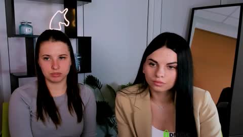 Lola online show from 24, 9, 2025