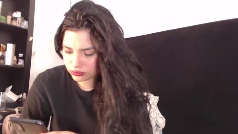 lolaa_staars online show from 26, 1, 2025
