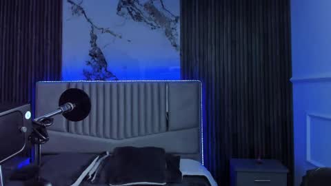 Lola Angel online show from 18, 9, 2025