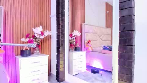 Lola Angel online show from 21, 3, 2026