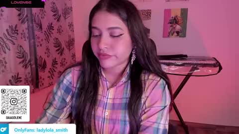 lolaasmith_21 online show from 10, 3, 2025