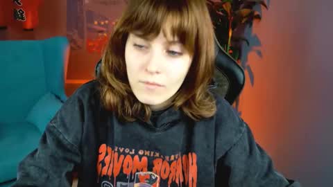 Snapshot of lolaasmus chatting on 16, 10, 2025 I consider myself the god Loki but life just calls me LOL online show from 16, 10, 2025