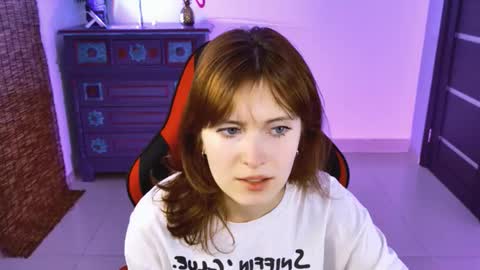 Snapshot of lolaasmus chatting on 20, 11, 2025 I consider myself the god Loki but life just calls me LOL online show from 20, 11, 2025