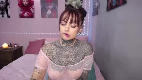 Lola online show from 28, 9, 2025