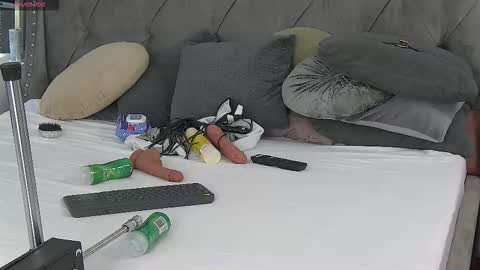 Snapshot of lolabuttie chatting on 13, 9, 2025 Lola new tits boobs ass stepsis online show from 13, 9, 2025