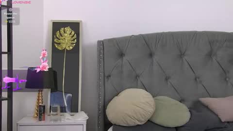 Lola  new tits boobs ass stepsis online show from 23, 11, 2025