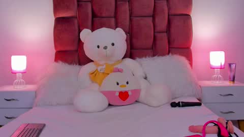 Snapshot of lolacoper chatting on 20, 12, 2024 LolaCoper online show from 20, 12, 2024