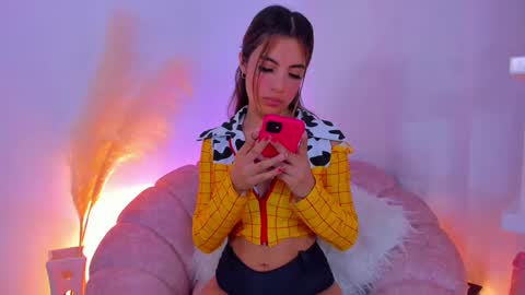 Snapshot of lolacoper chatting on 17, 2, 2025 LolaCoper online show from 17, 2, 2025