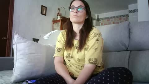 LOLA HUESO y ERIC online show from 21, 4, 2026