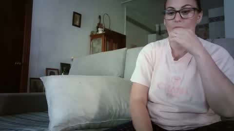 LOLA HUESO y ERIC online show from 3, 5, 2026