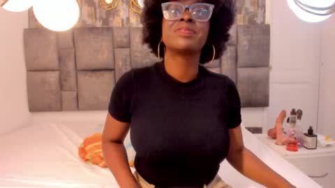 lola online show from 4, 10, 2025