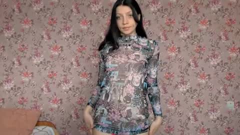 Snapshot of lolarozzie chatting on 5, 4, 2026 Lola Next stream January 6th at 0500am 30 minutes GMT online show from 5, 4, 2026