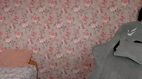 Snapshot of lolarozzie chatting on 20, 4, 2026 Lola Next stream January 6th at 0500am 30 minutes GMT online show from 20, 4, 2026