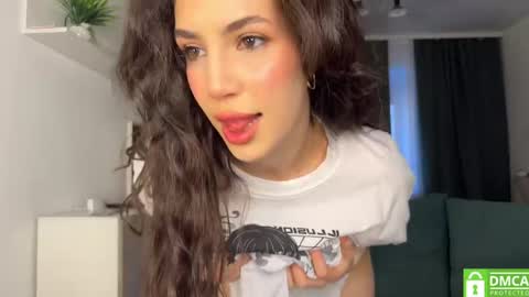 lolateasex online show from 8, 5, 2026