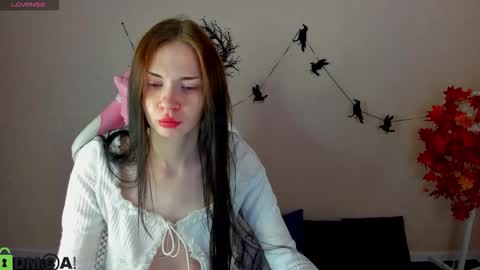 Lola online show from 8, 11, 2025