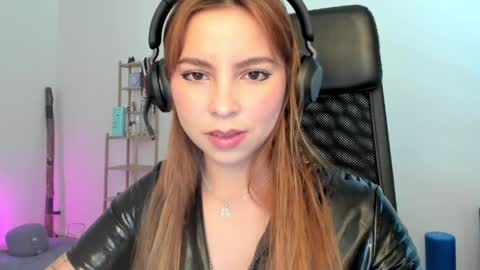 Lola doll online show from 15, 5, 2026