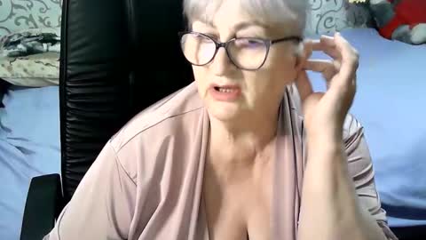 Snapshot of lolkaalyss chatting on 31, 1, 2025 LolkaAlyss online show from 31, 1, 2025