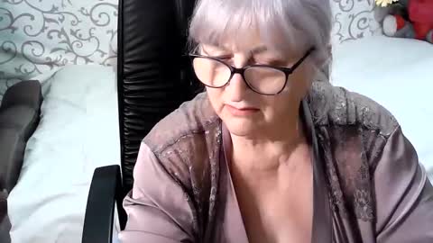 Snapshot of lolkaalyss chatting on 16, 2, 2025 LolkaAlyss online show from 16, 2, 2025