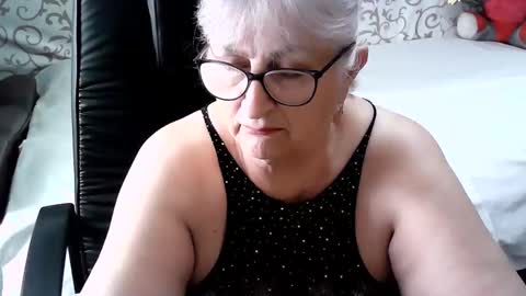 Snapshot of lolkaalyss chatting on 17, 2, 2025 LolkaAlyss online show from 17, 2, 2025