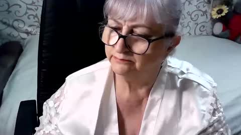 Snapshot of lolkaalyss chatting on 1, 3, 2025 LolkaAlyss online show from 1, 3, 2025