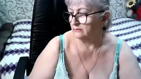 Snapshot of lolkaalyss chatting on 7, 3, 2025 LolkaAlyss online show from 7, 3, 2025