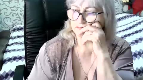 Snapshot of lolkaalyss chatting on 9, 3, 2025 LolkaAlyss online show from 9, 3, 2025