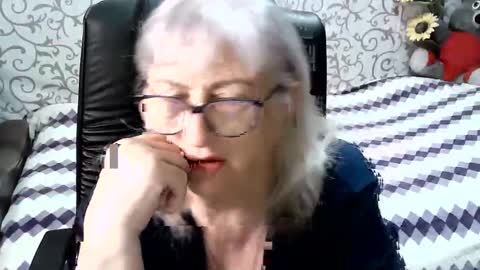 Snapshot of lolkaalyss chatting on 10, 3, 2025 LolkaAlyss online show from 10, 3, 2025